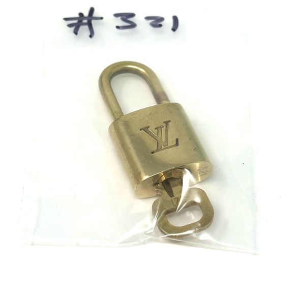 Authentic Louis Vuitton Gold Lock & Key Brass Number 321 - Picture 6 of 6